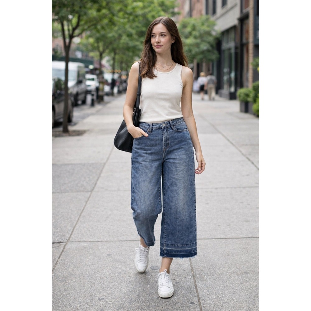 JAG Ava Mid Rise Wide Leg Jeans Medium Wash Raw Hem Size 10 27 Inseam
